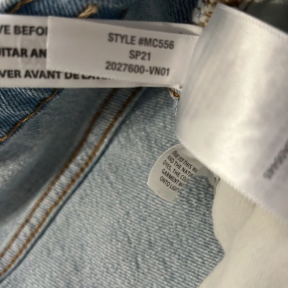 Madewell High-Rise Slim Crop Boyjean in Dumas Wash: Ripped Edition Size 29